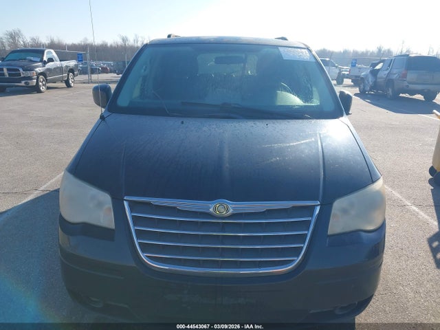 Chrysler Town & Country Touring