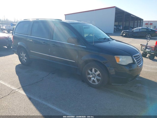 Salvage Chrysler Town & Country Image