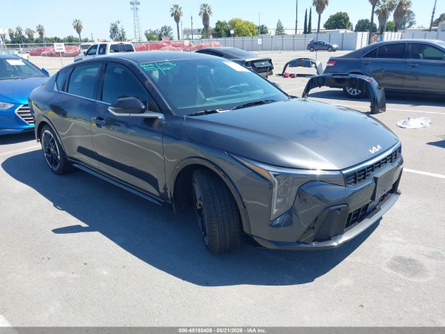 Salvage Kia K4 Image