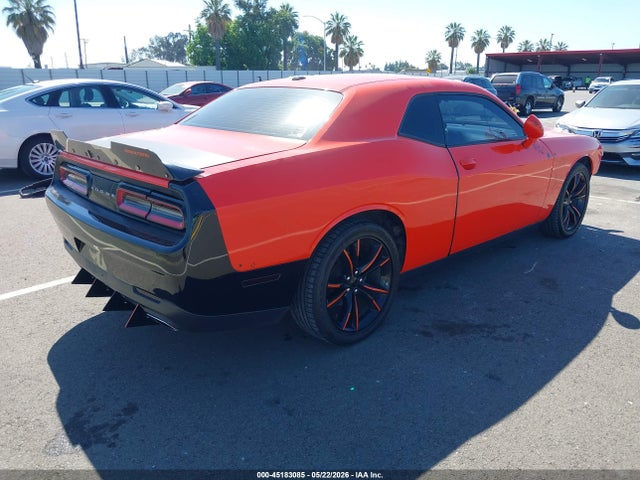 Dodge Challenger Sxt