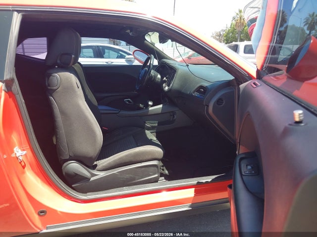 Dodge Challenger Sxt