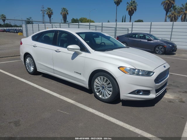 Salvage Ford Fusion Image