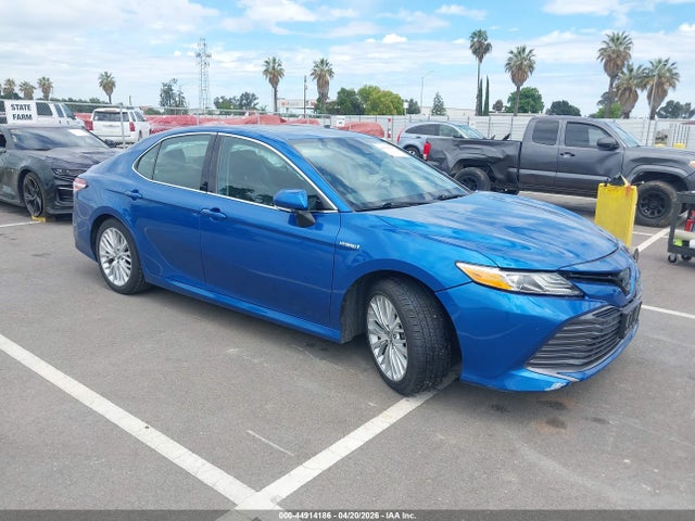 Salvage Toyota Camry Image