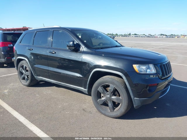 Salvage Jeep Grand Cherokee Image
