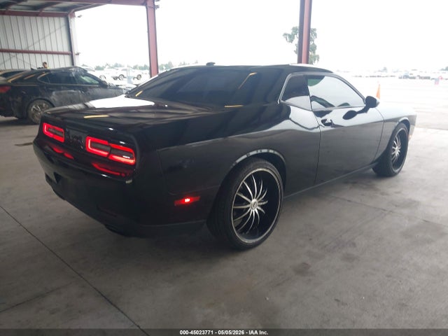 Dodge Challenger Sxt