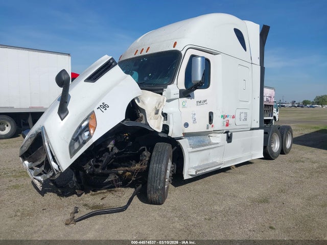 Freightliner New Cascadia 126