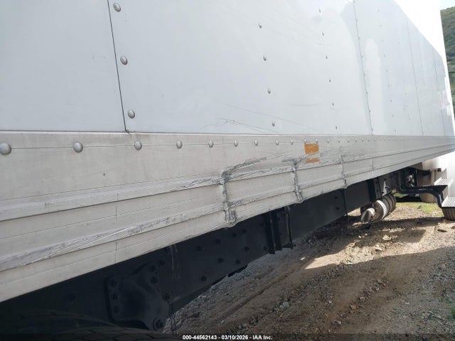 Freightliner M2 106