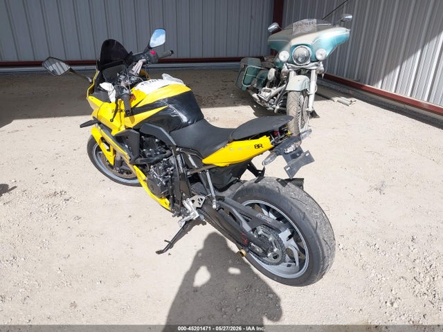Suzuki Gsx800 F