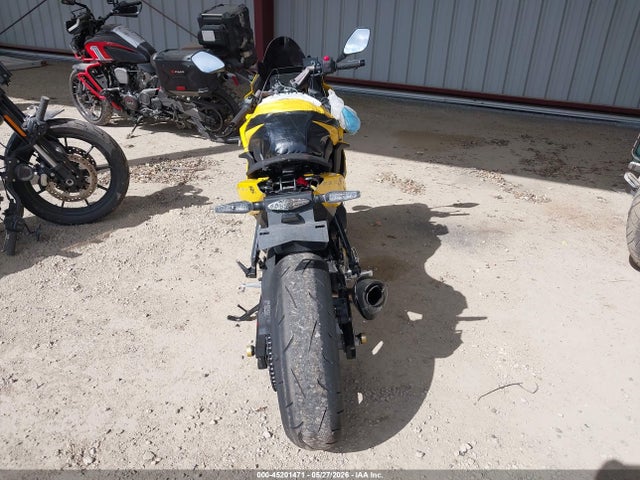 Suzuki Gsx800 F