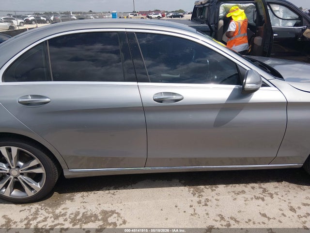 Mercedes-Benz C-Class Luxury