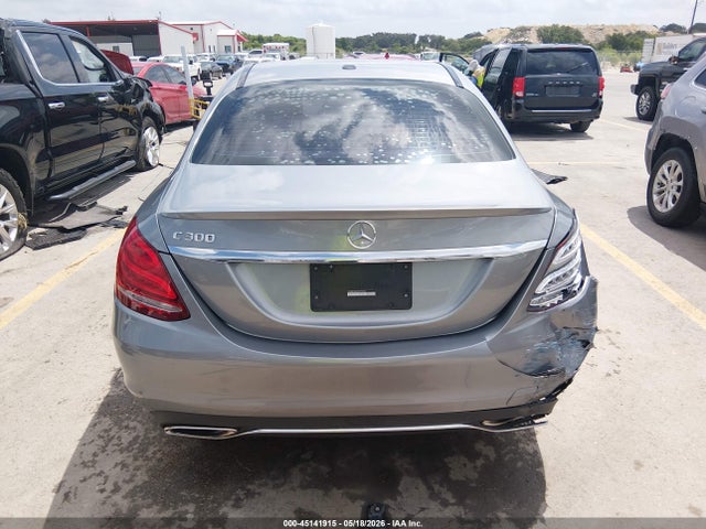 Mercedes-Benz C-Class Luxury