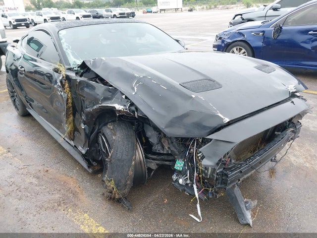 Salvage Ford Mustang Image