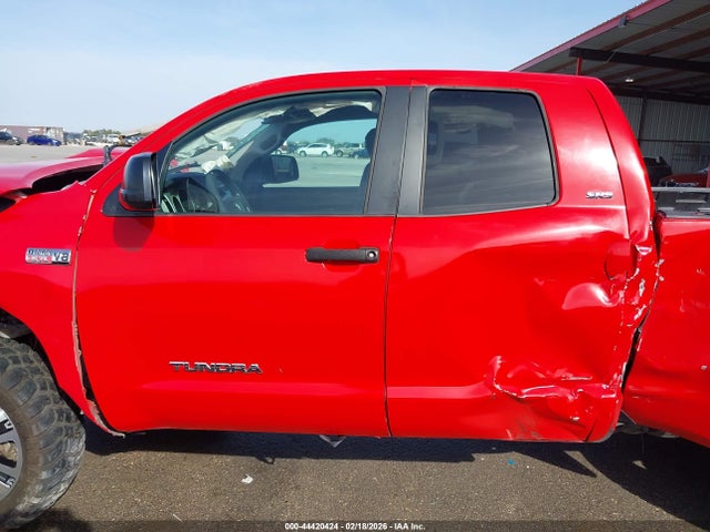 Toyota Tundra Sr5 5.7l V8