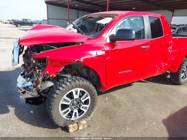 Toyota Tundra Sr5 5.7l V8