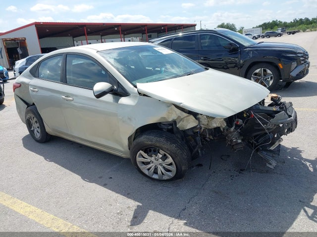 Salvage Hyundai ACCENT Image
