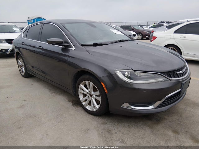 Salvage Chrysler 200 Image
