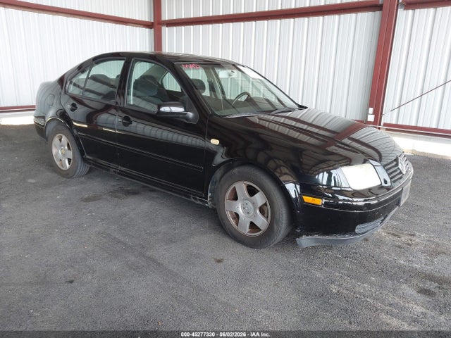 Salvage Volkswagen Jetta Image