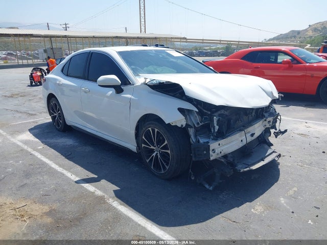 Salvage Toyota Camry Image