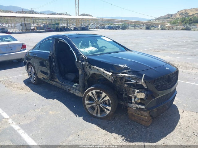 Salvage Mercedes-Benz Cla-class Image