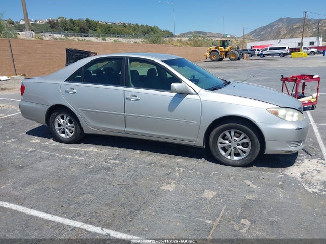 Toyota Camry Le V6