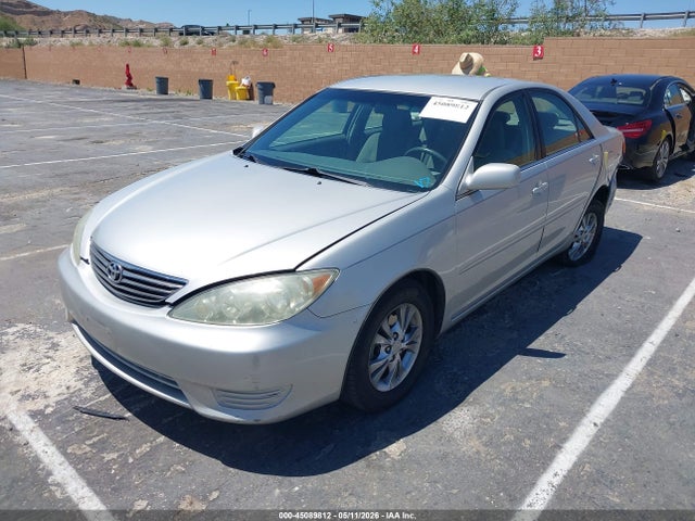 Toyota Camry Le V6