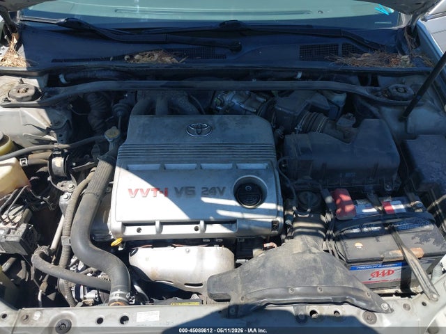 Toyota Camry Le V6