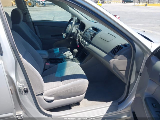 Toyota Camry Le V6