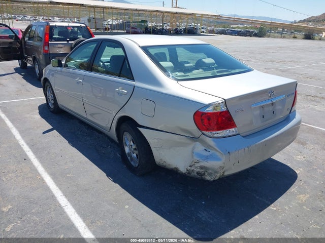 Toyota Camry Le V6
