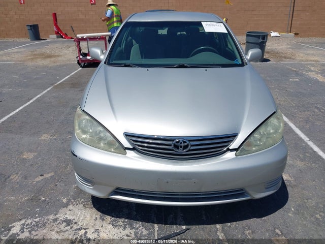 Toyota Camry Le V6