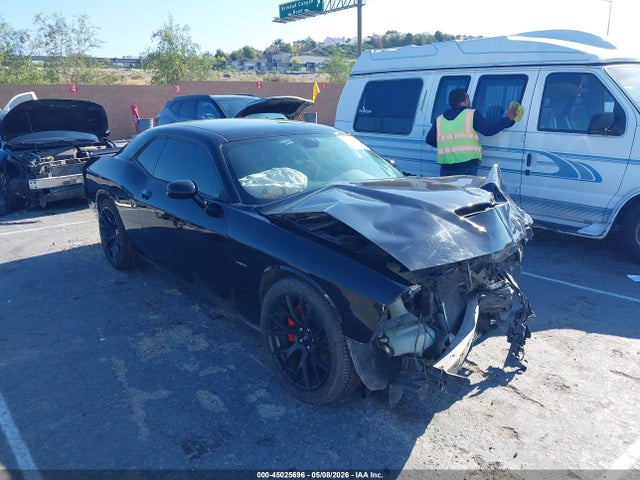 Salvage Dodge Challenger Image