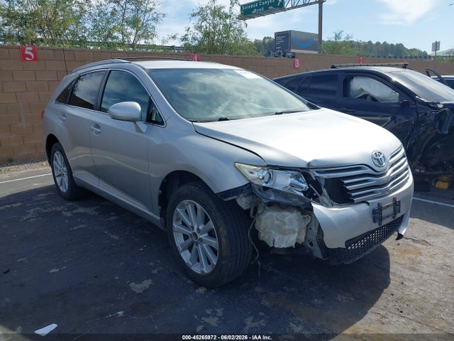 Salvage Toyota Venza Image