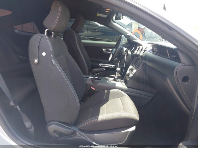 Ford Mustang V6