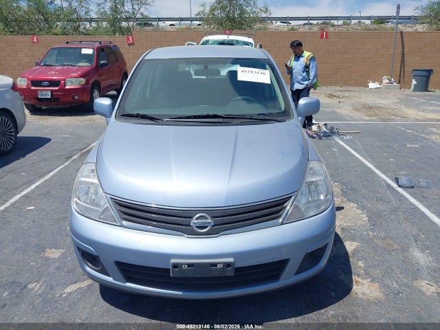 Nissan Versa 1.8s