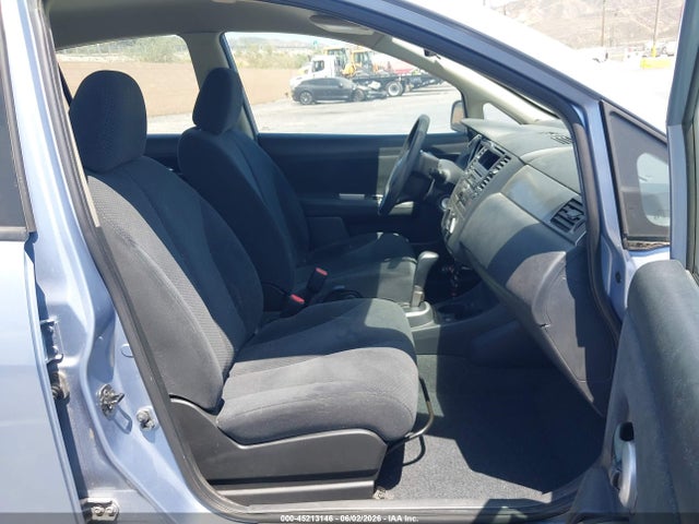 Nissan Versa 1.8s
