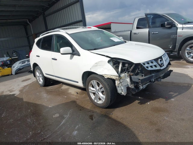 Salvage Nissan Rogue Image