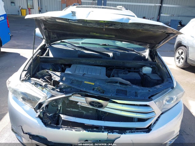 Toyota Highlander Limited V6