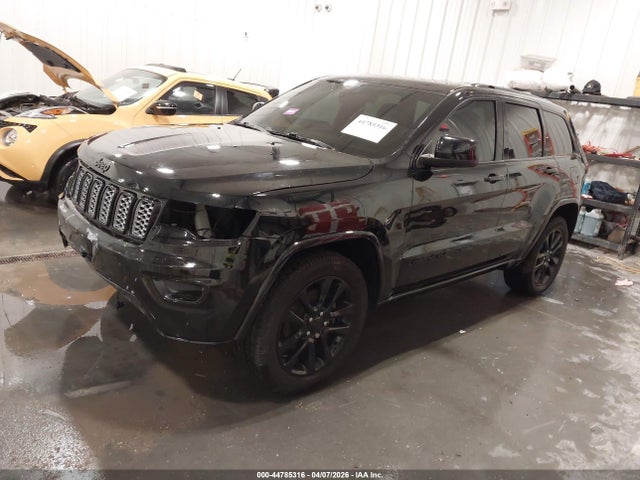 Jeep Grand Cherokee Altitude 4x4