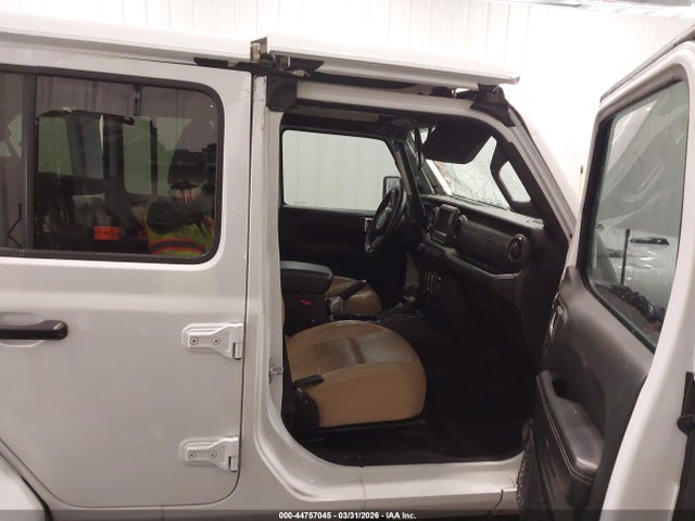 Jeep Wrangler Sahara 4x4