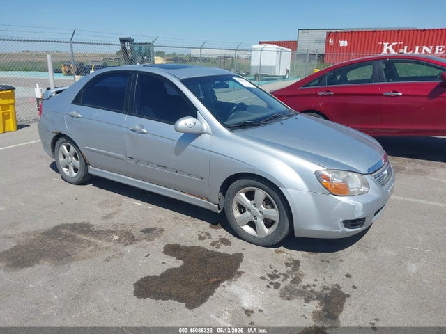 Salvage Kia Spectra Image