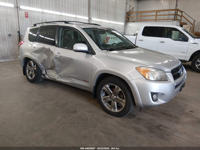 Salvage Toyota RAV4 Image