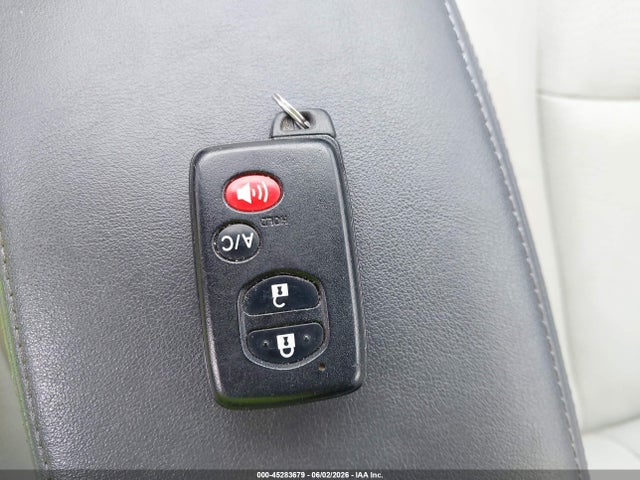 Toyota Prius Four