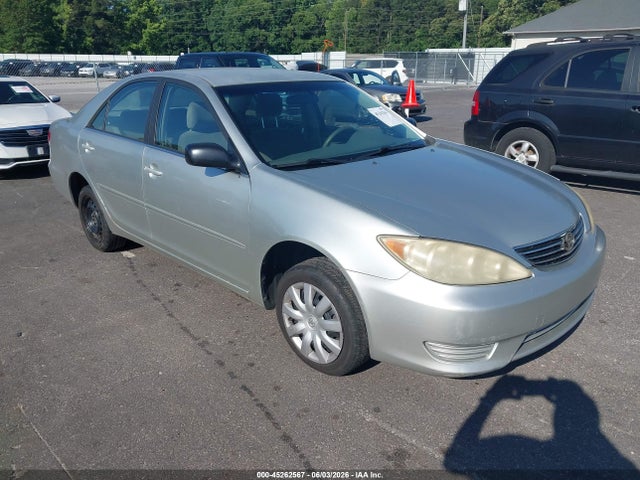 Salvage Toyota Camry Image