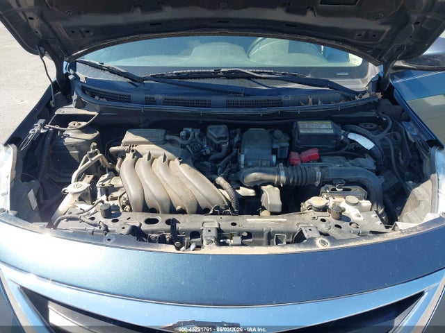 Nissan Versa