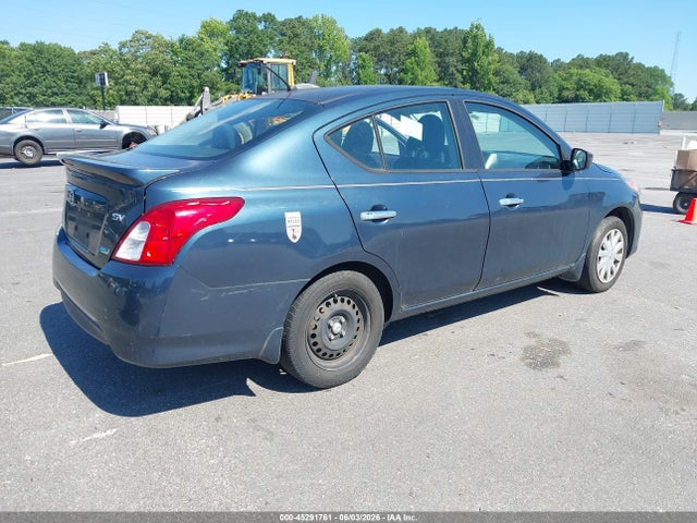 Nissan Versa