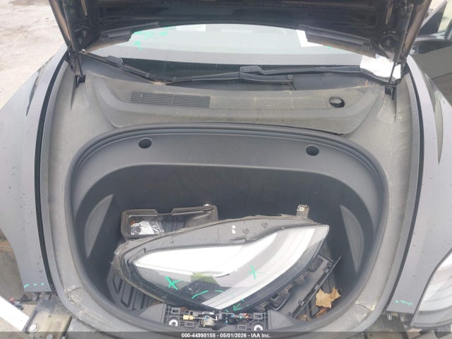 Tesla Model 3 Standard Range Plus Rear-wheel Drive