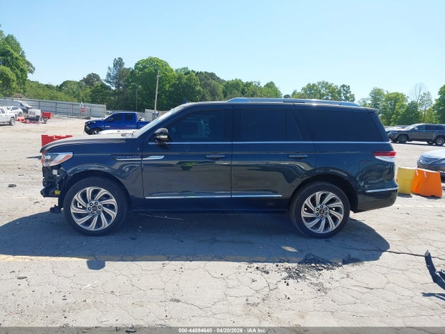 Lincoln Navigator Reserve