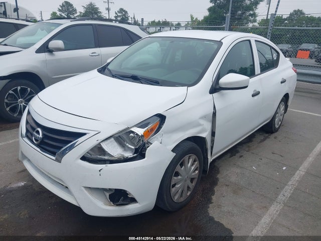 Nissan Versa 1.6 S+