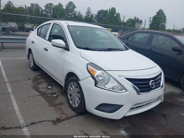 Salvage Nissan Versa Image