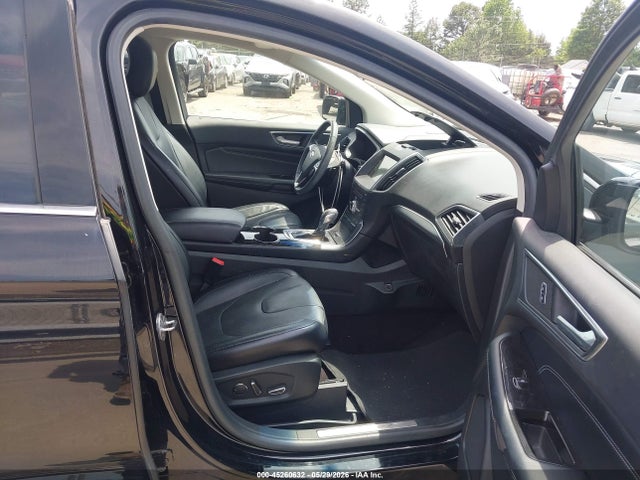 Ford Edge Titanium