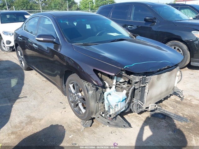 Salvage Nissan Maxima Image